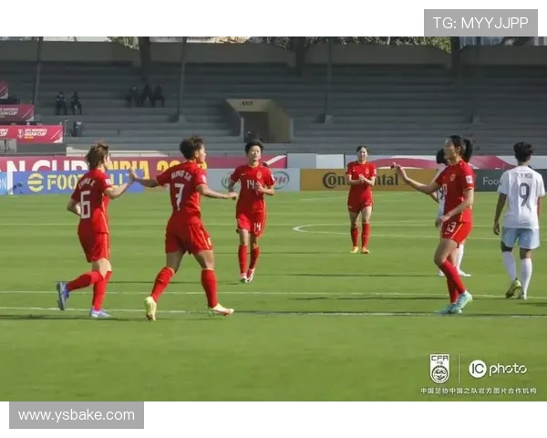 中国女足亚洲杯首秀大胜在望